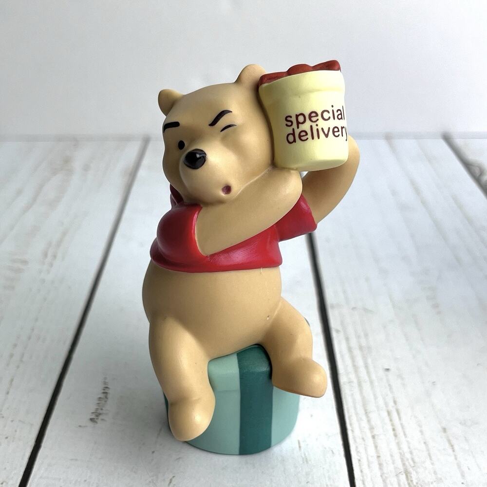 Disney Winnie the Pooh & Friends Porcelain Figurine Newborn Baby Gift Honey Pot